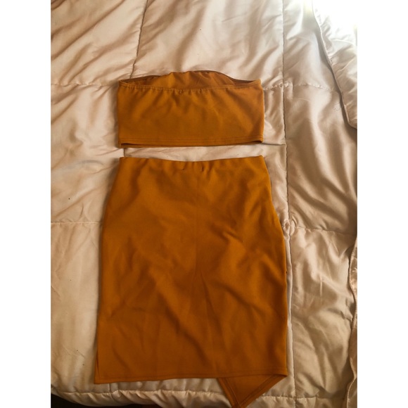 YELLOW TWO PIECE BODYCON DRESS - Picture 3 of 4